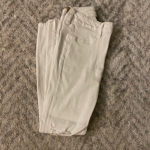 American Eagle White Jeans size 6